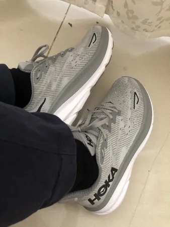 کفش مخصوص دویدن هوکا مدل Clifton 9