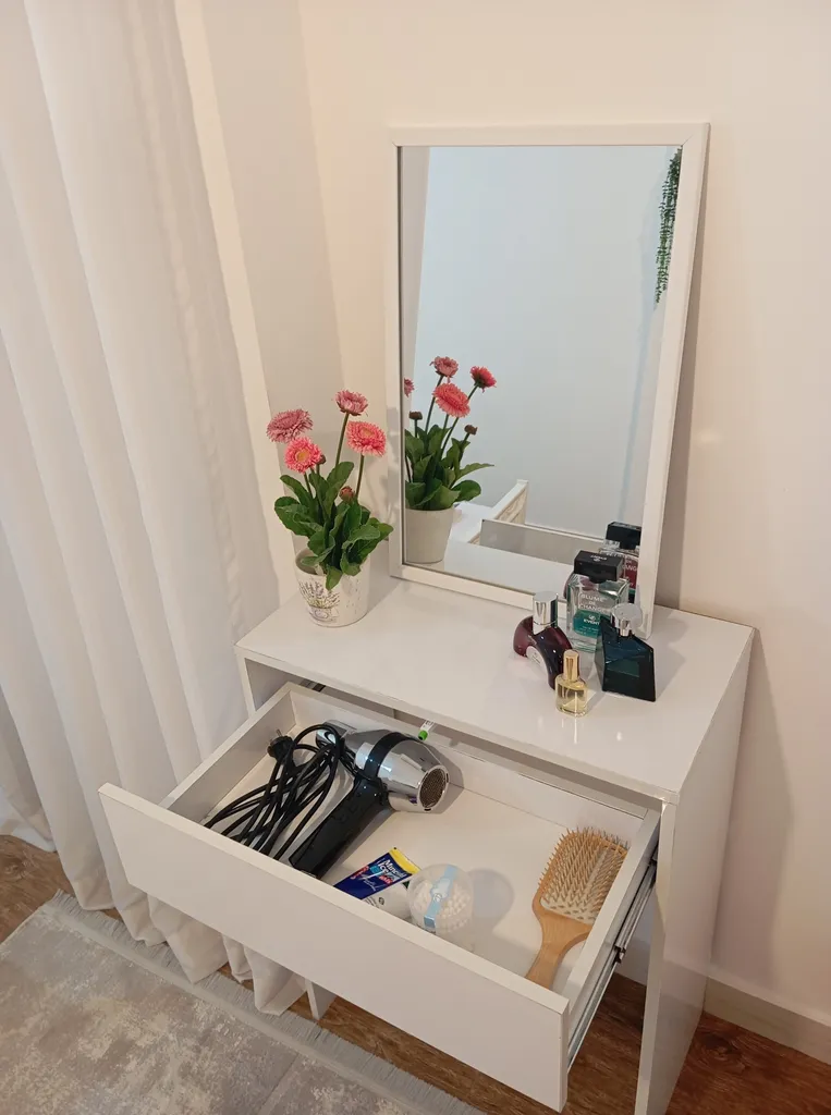 میز آرایش مدل IKE 4702