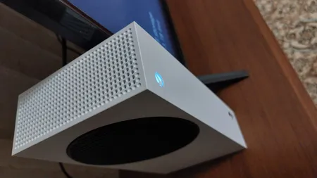 مجموعه کنسول بازی مایکروسافت مدل Xbox Series S ظرفیت 512 گیگابایت به همراه دسته اضافی