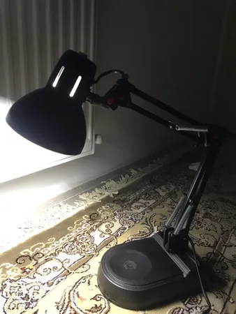 چراغ مطالعه مدل مهندسی 111