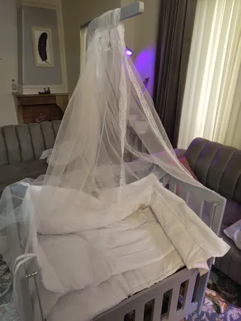 تخت کنار مادر و گهواره نوزاد مدل کارن