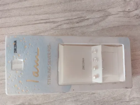 گوشواره نقره زنانه آی ام مدل اشک با کریستال زیرکنیا مجموعه دو عددی