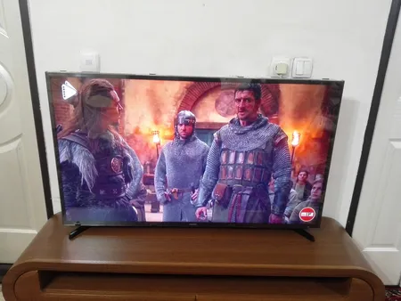 محافظ صفحه نمایش  مناسب برای تلویزیون 49 اینچ