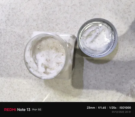 اسکراب لایه بردار پوست مکس لیدی مدل Coconut حجم 300 میلی لیتر