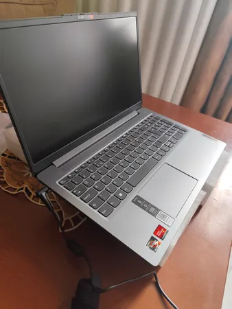 لپ تاپ 15.6 اینچی لنوو مدل IdeaPad Slim 3 15ABR8-R7 7730U 8GB 512SSD