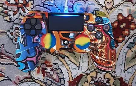 محافظ دسته بازی پلی استیشن 4 مدل rainbow به همراه روکش آنالوگ