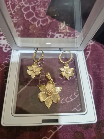 نیم ست طلا 18 عیار زنانه طلای مستجابی مدل فلاور کد 4032