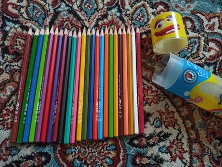 مداد رنگی 24 رنگ آریا مدل 3052 مناسب برای پسران