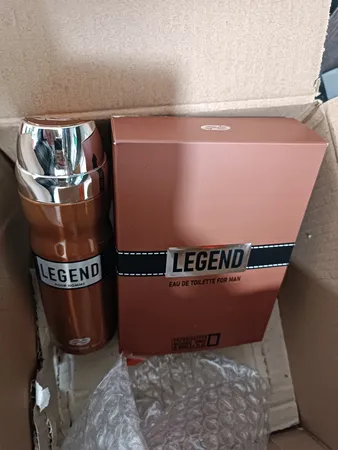 ادو پرفیوم مردانه عماد آرا مدل LEGEND حجم 100 میلی لیتر به همراه اسپری عمادآرا مدل LEGEND حجم 200 میلی لیتر