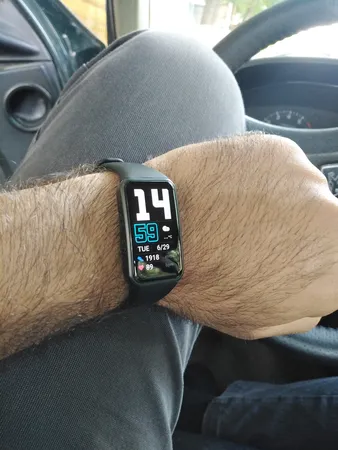 مچ بند هوشمند آنر مدل Band 6 NFC