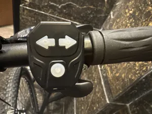 تجریه خرید چراغ خطر دوچرخه مدل راهنما دار بیسیم FY-1820