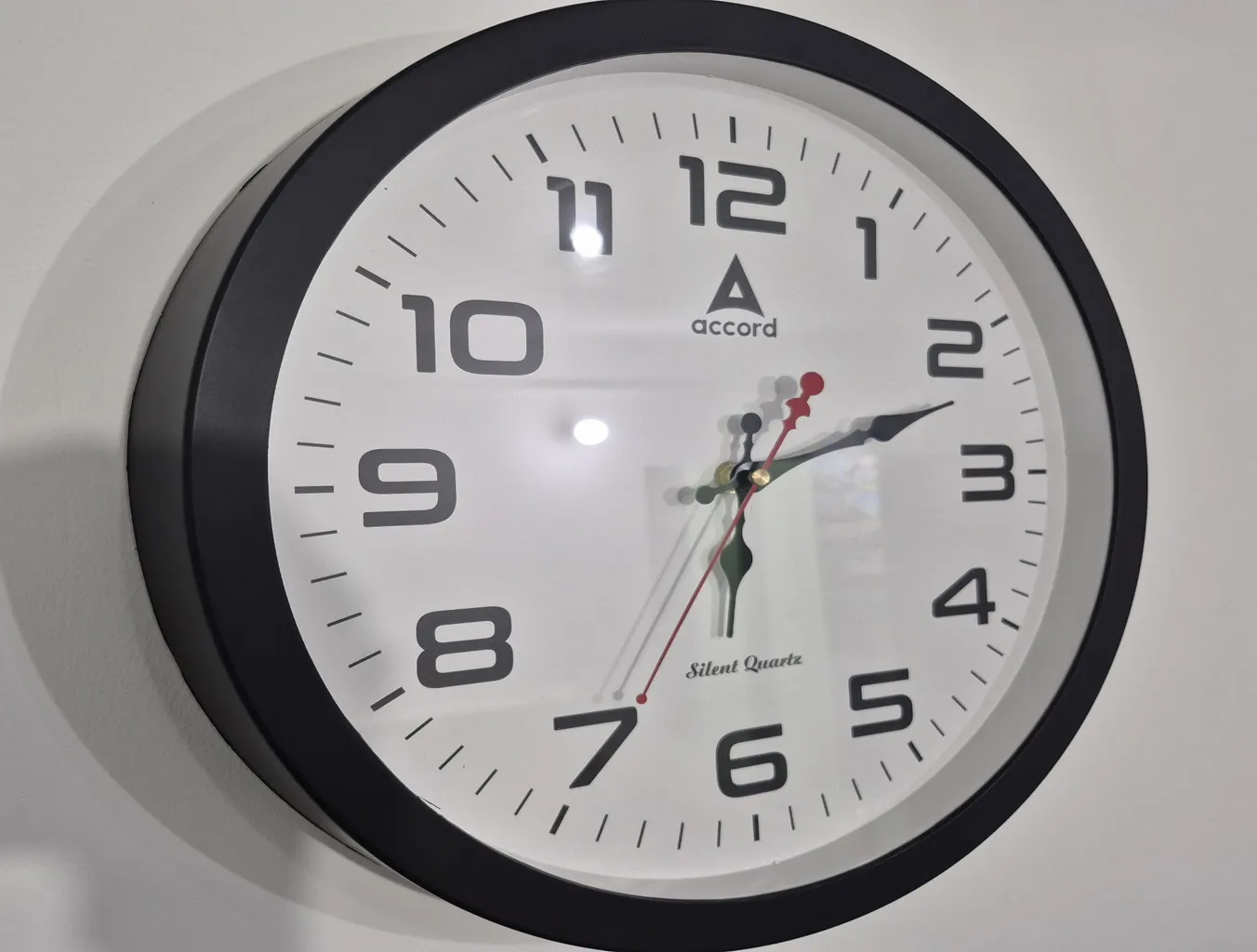 ساعت دیواری کوارتز ثانیه سازان مدل آکورد A1