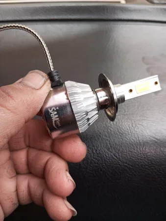 لامپ هدلایت خودرو مدل C6 H7 مناسب برای پژو 206 بسته دو عددی