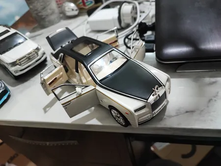 ماکت ماشین چه ژی  طرح رولز رویز