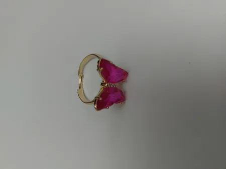 انگشتر زنانه مدل پروانه عاشق کریستالی کد 385