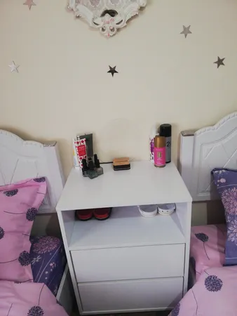 میز پاتختی صنعت و هنر چوبی کوتوک مدل پاتریشیا