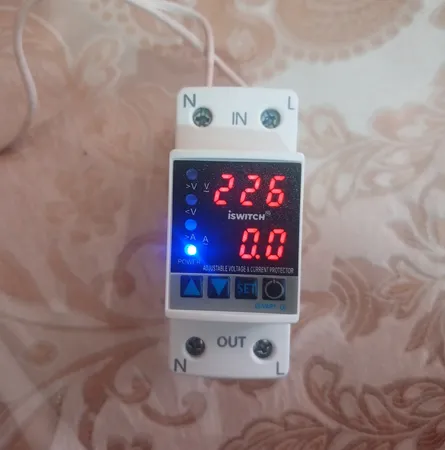 محافظ ولتاژ هوشمند آی سوئیچ مدل ISVAP-1