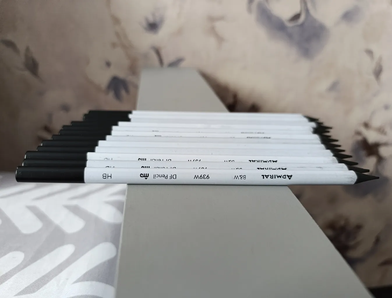 مداد مشکی آدمیرال مدل بسته 12 عددی