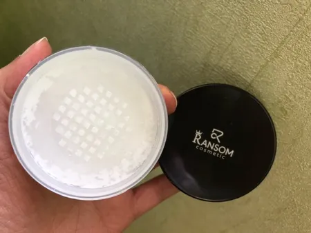 پودر تثبیت کننده آرایش رنسوم کد 01