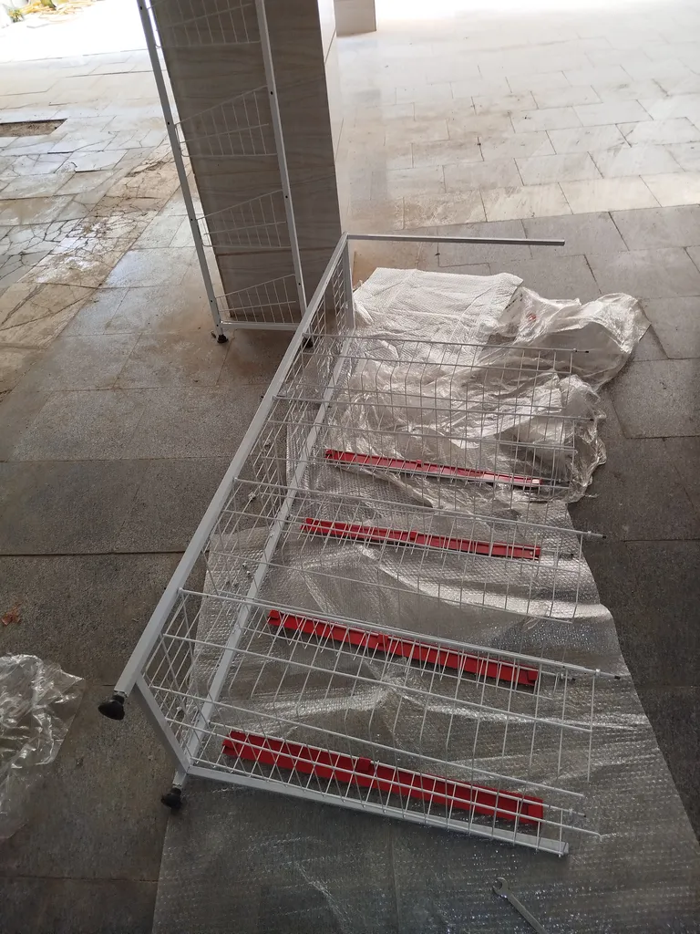 استند فروشگاهی مدل تاشو