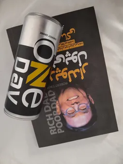 کتاب پدر پولدار پدر بی پول اثر رابرت کیوساکی انتشارات آیین محمود