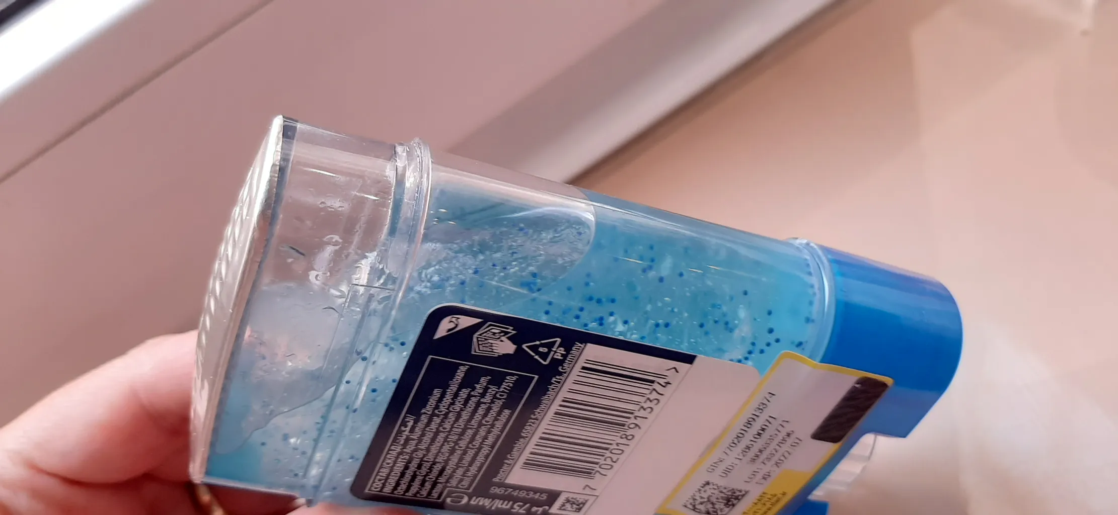 ژل شفاف ضد تعریق مردانه ژیلت مدل High Performance Cool Wave حجم 75 میلی لیتر