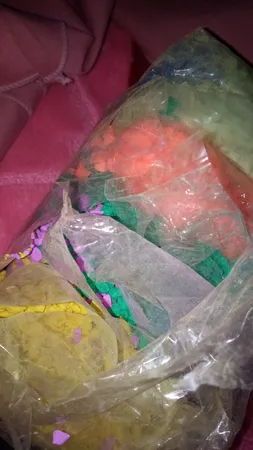 شن رنگی تزیینی مدل 106 وزن 500 گرم 6 عددی