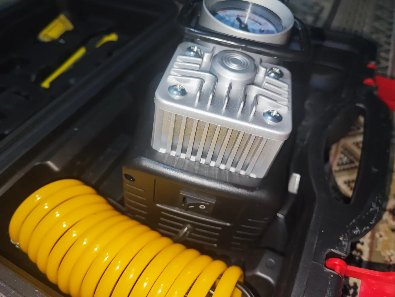 کمپرسور باد فندکی ادون مدل 102-8