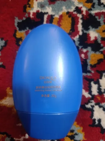 کرم ضد آفتاب بی رنگ بیو اکوا SPF 35 مدل TONE ‌محافظ UVA ،UVB ، ضد حساسیت، مناسب انواع پوست‌ معمولی و حساس حجم 35 میلی‌لیتر