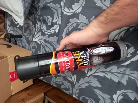 اسپری تمیز کننده لاستیک خودرو جردن مدل P2000 حجم 650 میلی لیتر