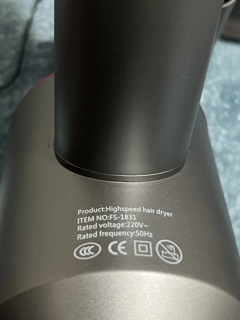 سشوار حرفه ای 2000 وات فیکورس مدل 1831