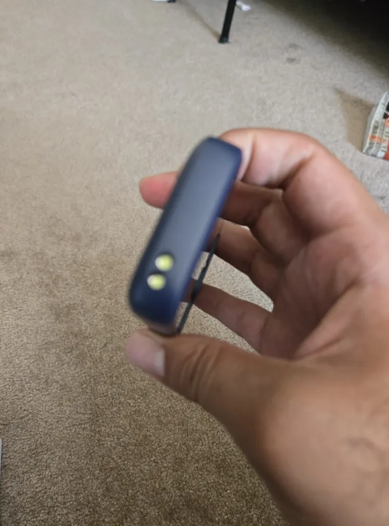 گوشی موبایل تی سی اچ مدل ARC دو سیم‌کارت ظرفیت 4 مگابایت