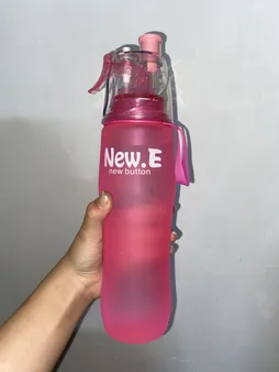 قمقمه مدل نیو ای اسپری دار گنجایش 0.7 لیتر