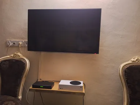 پایه دیواری تلویزیون  مدل T-J300 مناسب تلویزیون های 32 تا 65 اینچ