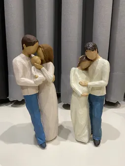 مجسمه امین کامپوزیت مدل هدیه ما کد 83