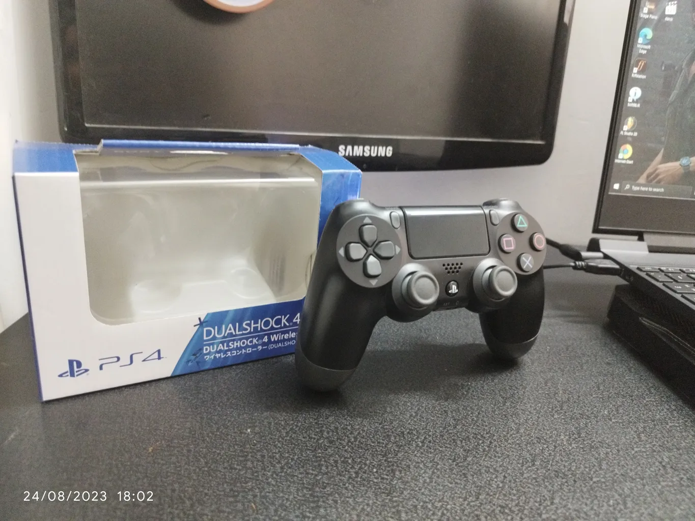 دسته بازی پلی استیشن 4 مدل Dualshock4 2021