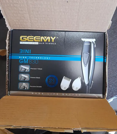 ماشین اصلاح موی سر و صورت و بدن جیمی مدل GM-830، اصلاح به صورت خط زن، قابلیت تنظیم سرعت، منبع انرژی با آداپتور برق، تکنولوژی اصلاح به صورت برش مستقیم، اندازه اصلاح 0.2 میلی‌متر، به‌همراه برس تمیزکننده