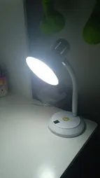 چراغ مطالعه کد R771