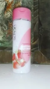 تجریه خرید شامپو بدن شون مدل Strawberry And Milk حجم 300 میلی لیتر