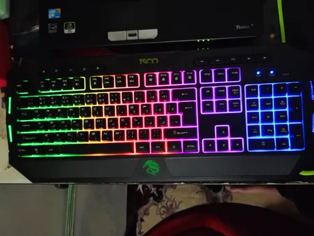 کیبورد گیمینگ تسکو مدل TK 8124، سوییچ ممبران، Full-Size، نورپردازی RGB LED