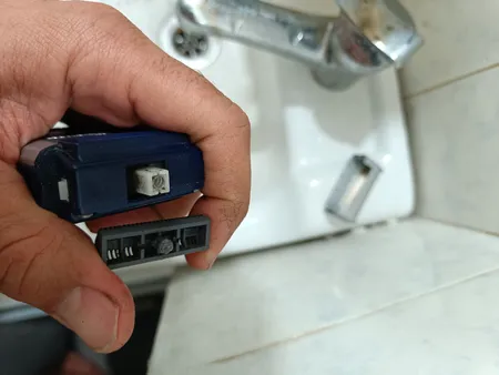 ماشین اصلاح موی صورت یاندو مدل Sv-w301u به همراه تیغه و توری یدک