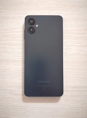 گوشی سامسونگ Galaxy A06 5G دو سیم کارت 128 گیگابایت و رم 4 گیگابایت