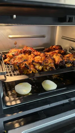 هواپز 12 لیتری بلک اند دکر مدل AOF-100-B5