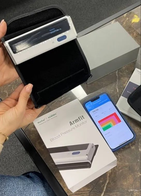 فشارسنج بازویی دیجیتال ولو مدل Armfit