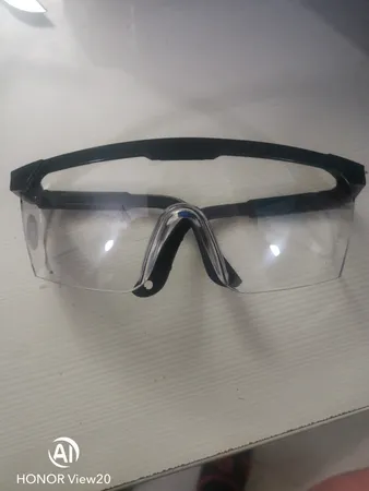 عینک ایمنی مدل 03