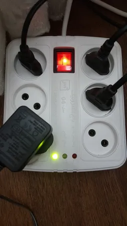 محافظ ولتاژ آنالوگ باخ الکترونیک مدل G6-3 مناسب برای لوازم صوتی و تصویری