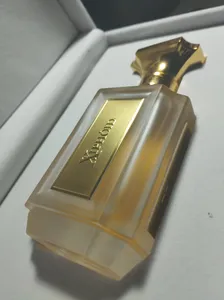 تجریه خرید ادو پرفیوم زنانه زیفوید مدل گلد اترکشن حجم 100 میلی لیتر