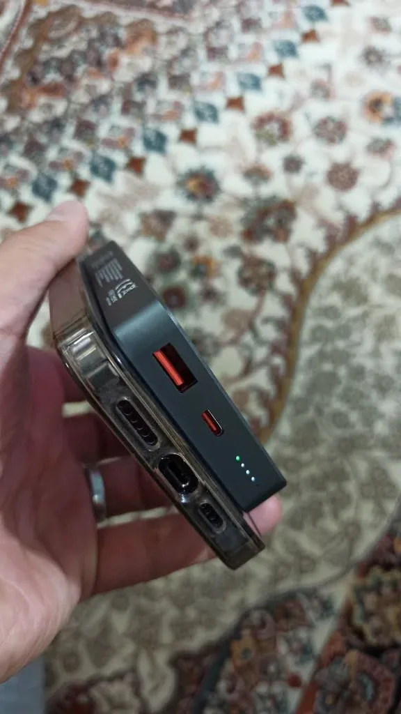 پاوربانک اوی طرح مگ سیف مدل P113K-22.5W ظرفیت 10000 میلی آمپر ساعت