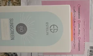 تجریه خرید کرم ضد آفتاب بی‌رنگ استلین، 80 SPF، مدل ultra،  مناسب انواع پوست با حجم 100 میلی لیتر، محافظت‌کننده در برابر اشعه‌های UVA و UVB، مرطوب‌کننده، فاقد پارابن، PA+++، ضد پیری، دارای فرمولاسیون فاقد چربی، با ماندگاری 3 ساعته