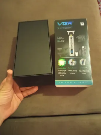 ماشین اصلاح موی سر و صورت وی جی ار مدل V-228